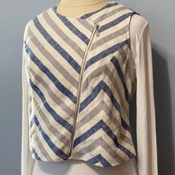 Chico's Zip Vest - Picture 13 of 16